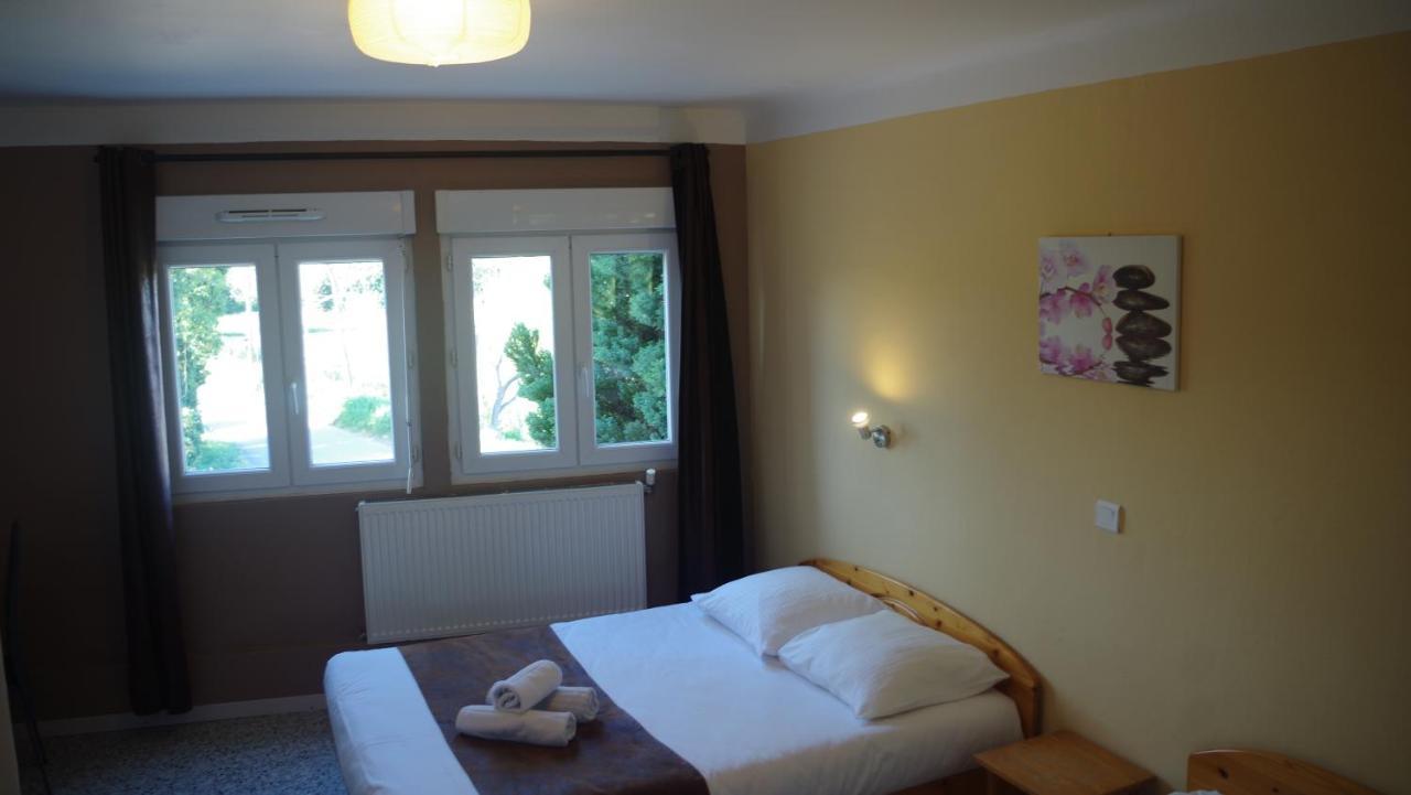 Hotel Le Robinson Pierrelatte Exteriér fotografie